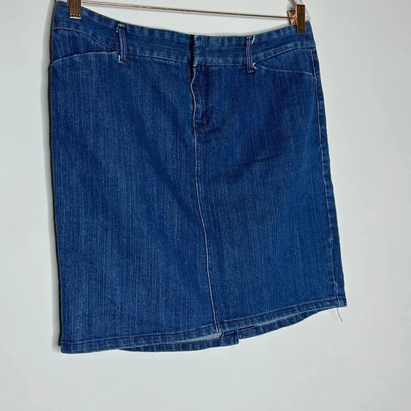 Old Navy Blue Denim Skirt - Picture 1 of 6